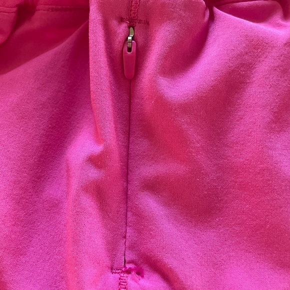 LULULEMON SONIC PINK HOTTIE HOT SHORTS - Picture 4 of 5